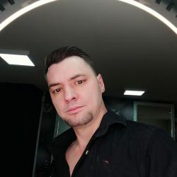 Aleksandar - Urban beauty