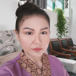 Nawaporn Phutaphoet - Thai Massage