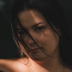 Lenka Maravić - Femme