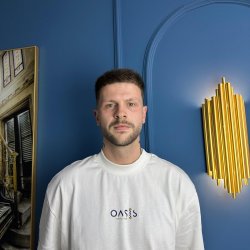 Aleksandar - Oasis Cutting Lounge