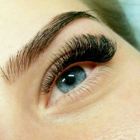 Right Beauty #beograd Nadogradnja trepavica Nadogradnja trepavica - ruski volumen 5D - 8D