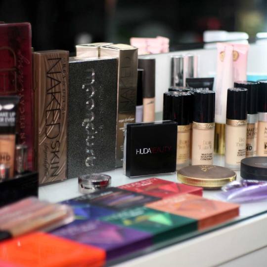 Sensus #beograd Make-up / šminkanje Profesionalno šminkanje + veštačke trepavice