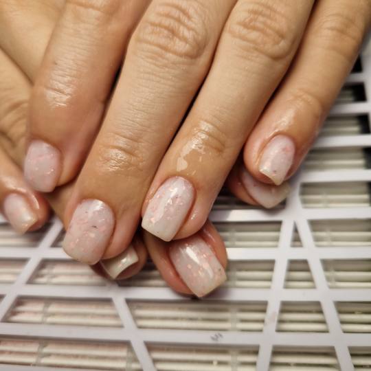 Butik Lepote #beograd Ojačavanje noktiju Ojačavanje noktiju rubber bazom + apartni ruski manikir -