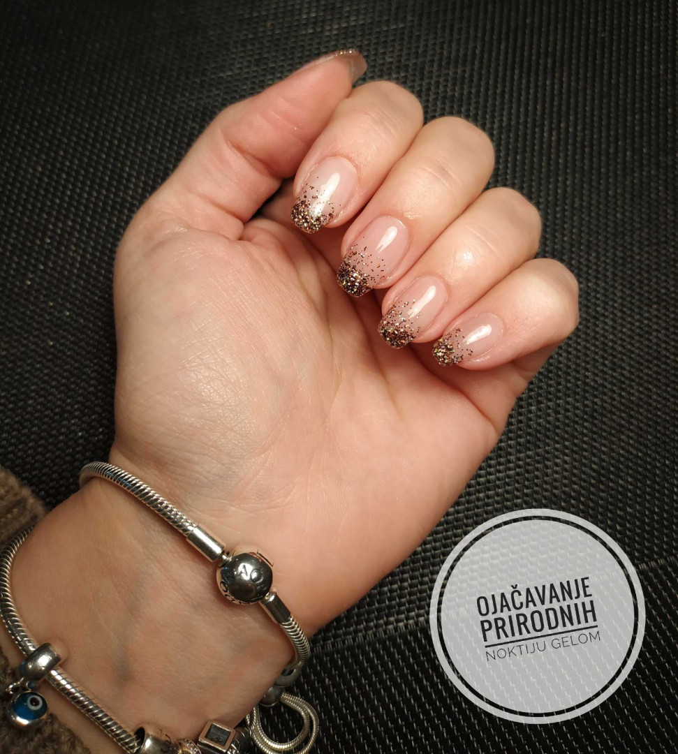Ojačavanje noktiju gelom dužina 1 - Right Beauty, Beograd Ojačavanje noktiju Nokti Ojačavanje noktiju, Beograd, Centar, Stari grad, Dorćol