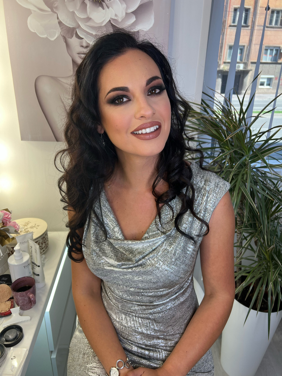 Skinlift Beauty Centar #nis Make-up / šminkanje Profesionalno šminkanje + veštačke trepavice