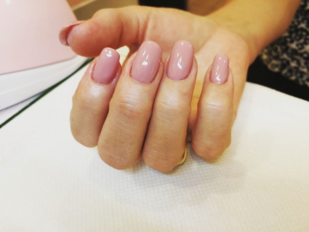 Afrodita Beauty studio #beograd Izlivanje noktiju