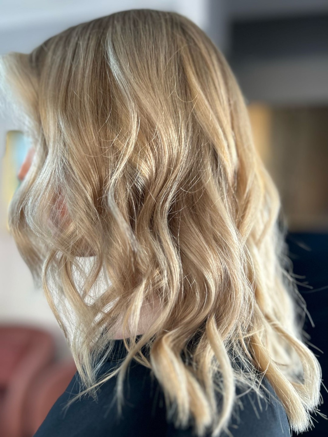 Esthetique Privé #beograd Pramenovi GOLDWELL Pramenovi + preliv + feniranje - kosa srednje dužine