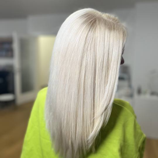 Marko Hairdresser #beograd Blajhanje kose Blajhanje cele dužine - ekstra duga kosa