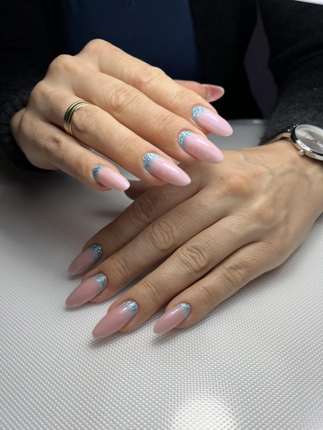 Izlivanje noktiju gelom - L dužina - Mala Plava B, Novi Sad Izlivanje noktiju Nokti Izlivanje noktiju, Novi Sad, Rotkvarija, Podbara, Salajka