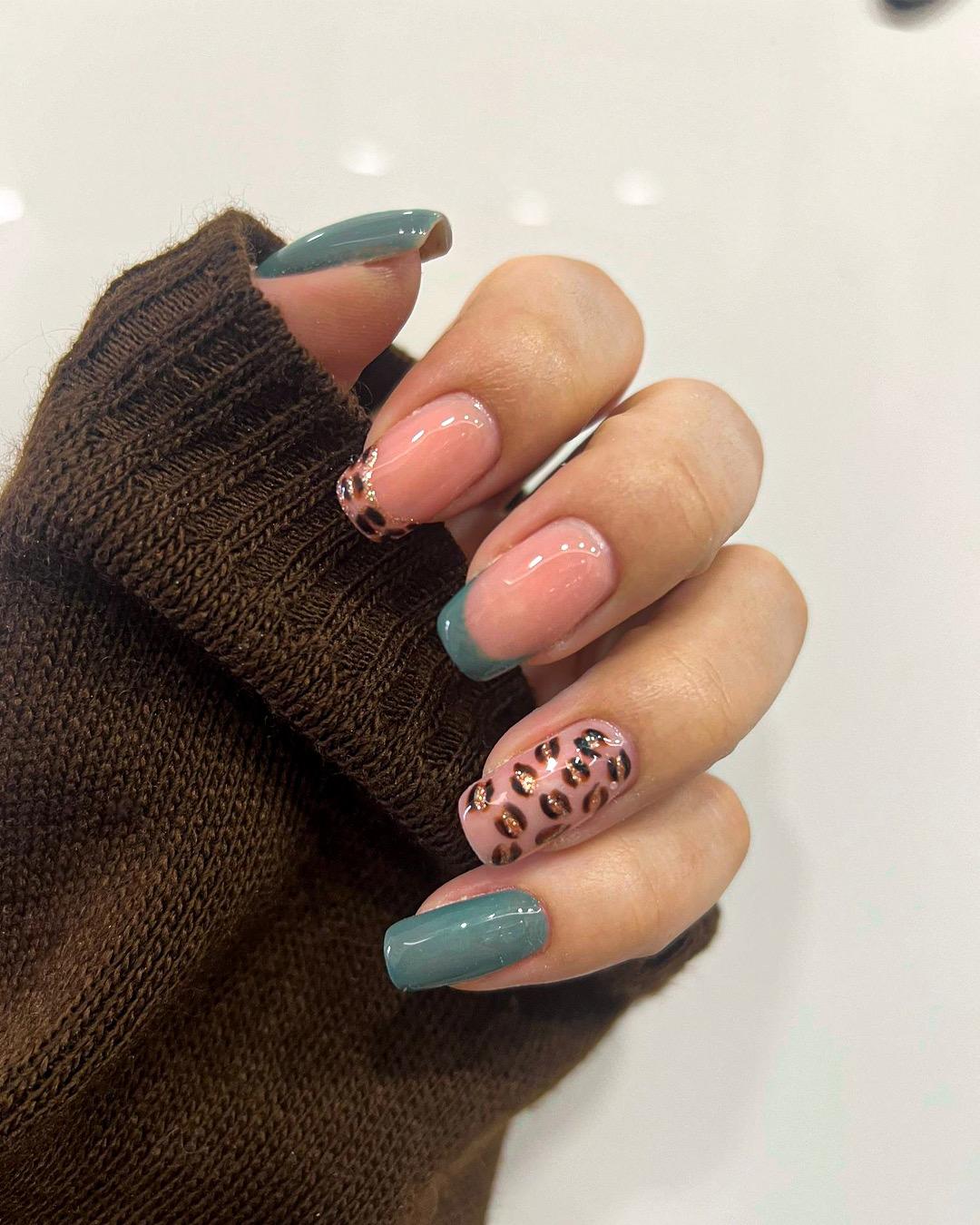 Ruski manikir + gel lak - Studio Magic Room, Beograd Manikir Nokti Manikir, Beograd, Zemun Centar