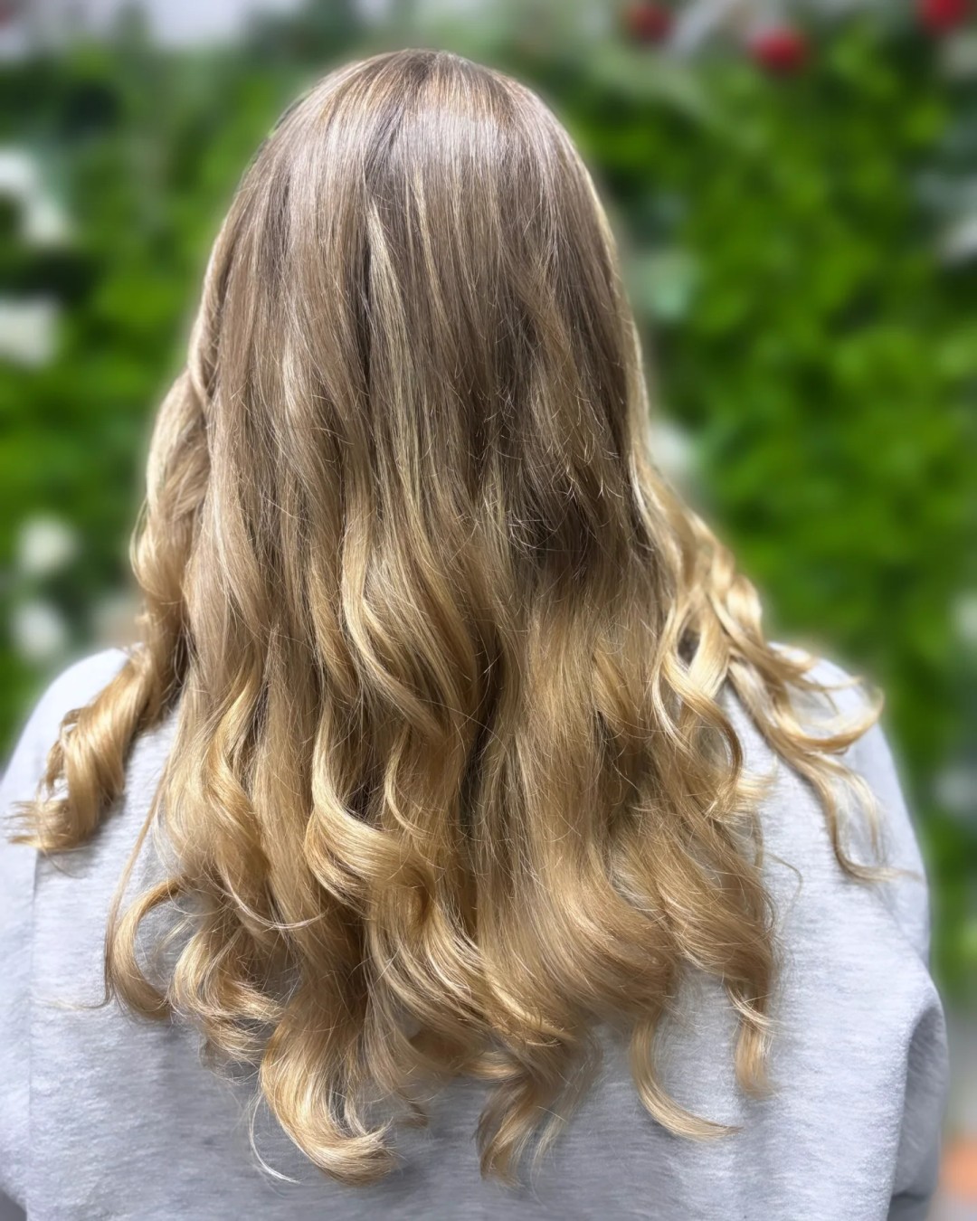 Emaleon #stara-pazova Ombre, sombre, balayage Balayage - duga kosa+šišanje i feniranje