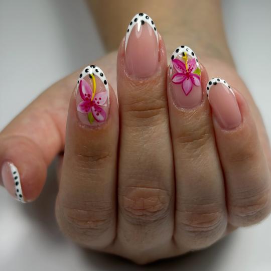 Studio Moldovan #beograd Ukrašavanje noktiju Nail art - složen