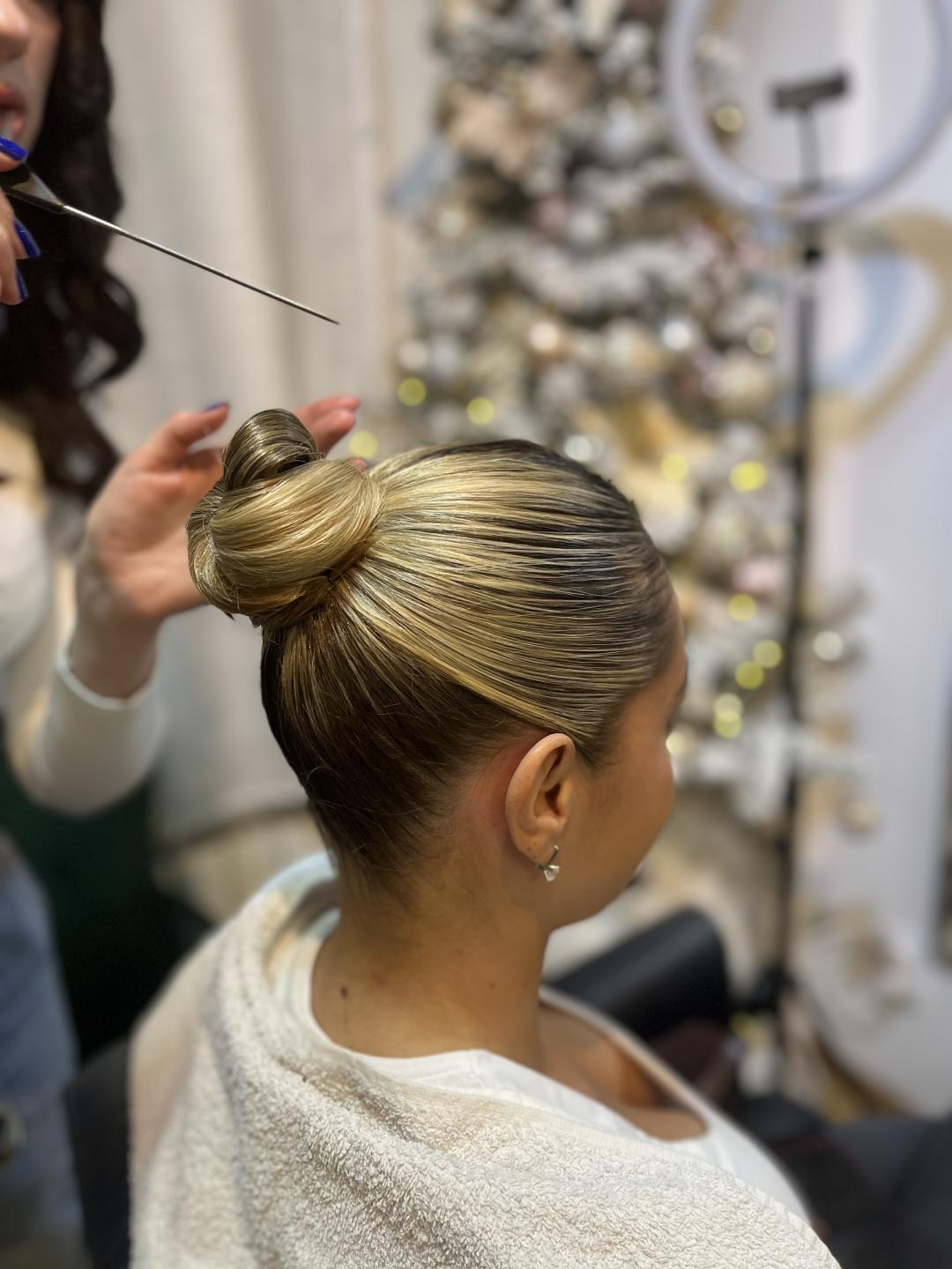 Mary Jana Hairc #beograd Svečane i frizure za svadbu Svečana frizura - kosa srednje dužine