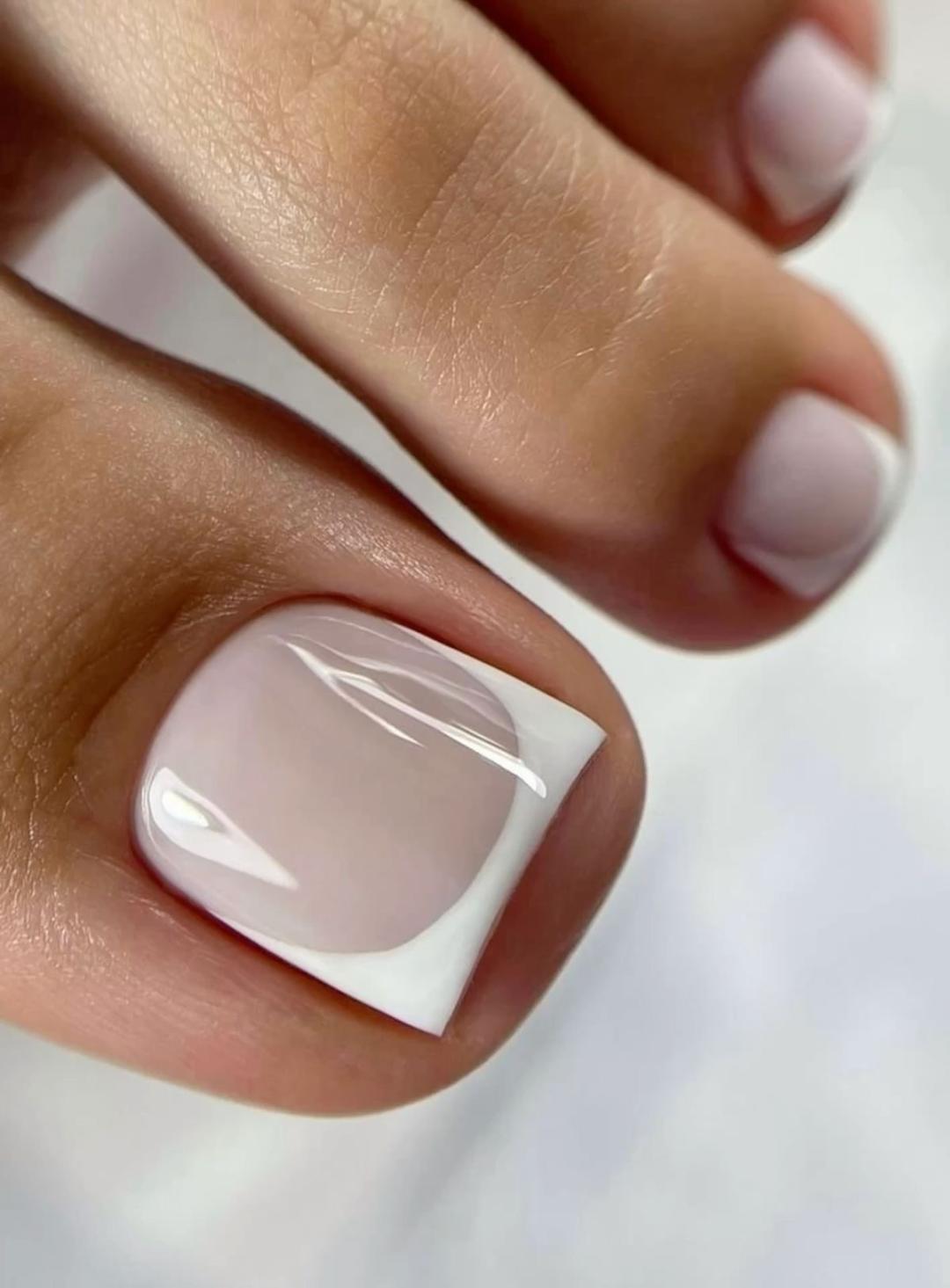 Pedikir + piling + gel lak - frenč - Lion King, Beograd Estetski pedikir Nokti Estetski pedikir, Beograd, Vukov spomenik, Đeram