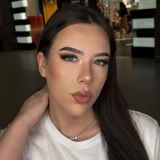 Varnelli Studio #beograd Make-up / šminkanje Profesionalno šminkanje