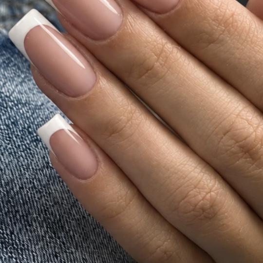 Beauty Code by Nela #novisad Izlivanje noktiju Izlivanje noktiju gelom - M dužina Nokti