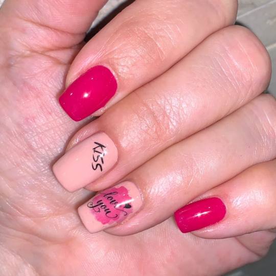 Studio Little Rose #beograd Korekcija noktiju Korekcija gel laka - kratki nokti