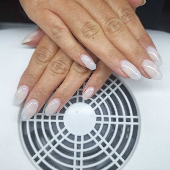 Bella4nails #beograd Ojačavanje noktiju Ojačavanje prirodnih noktiju rubber bazom
