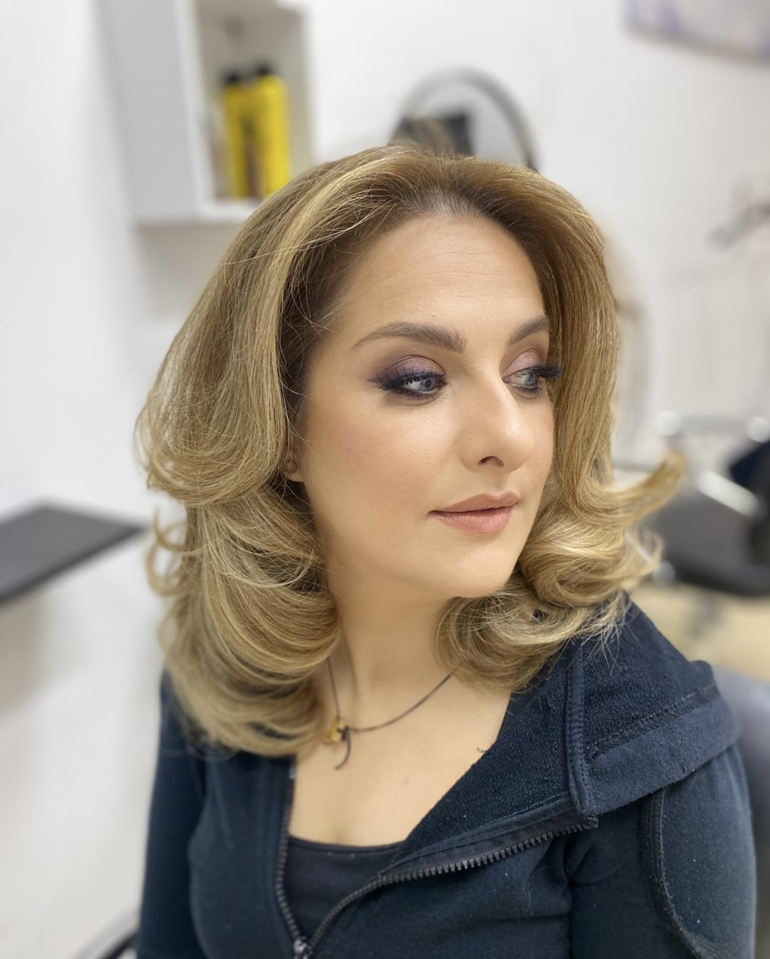 Profesionalno šminkanje + feniranje na ravno / lokne - Lovely Style, Beograd Make-up / šminkanje Lice Make-up / šminkanje, Beograd, Konjarnik, Učiteljsko naselje