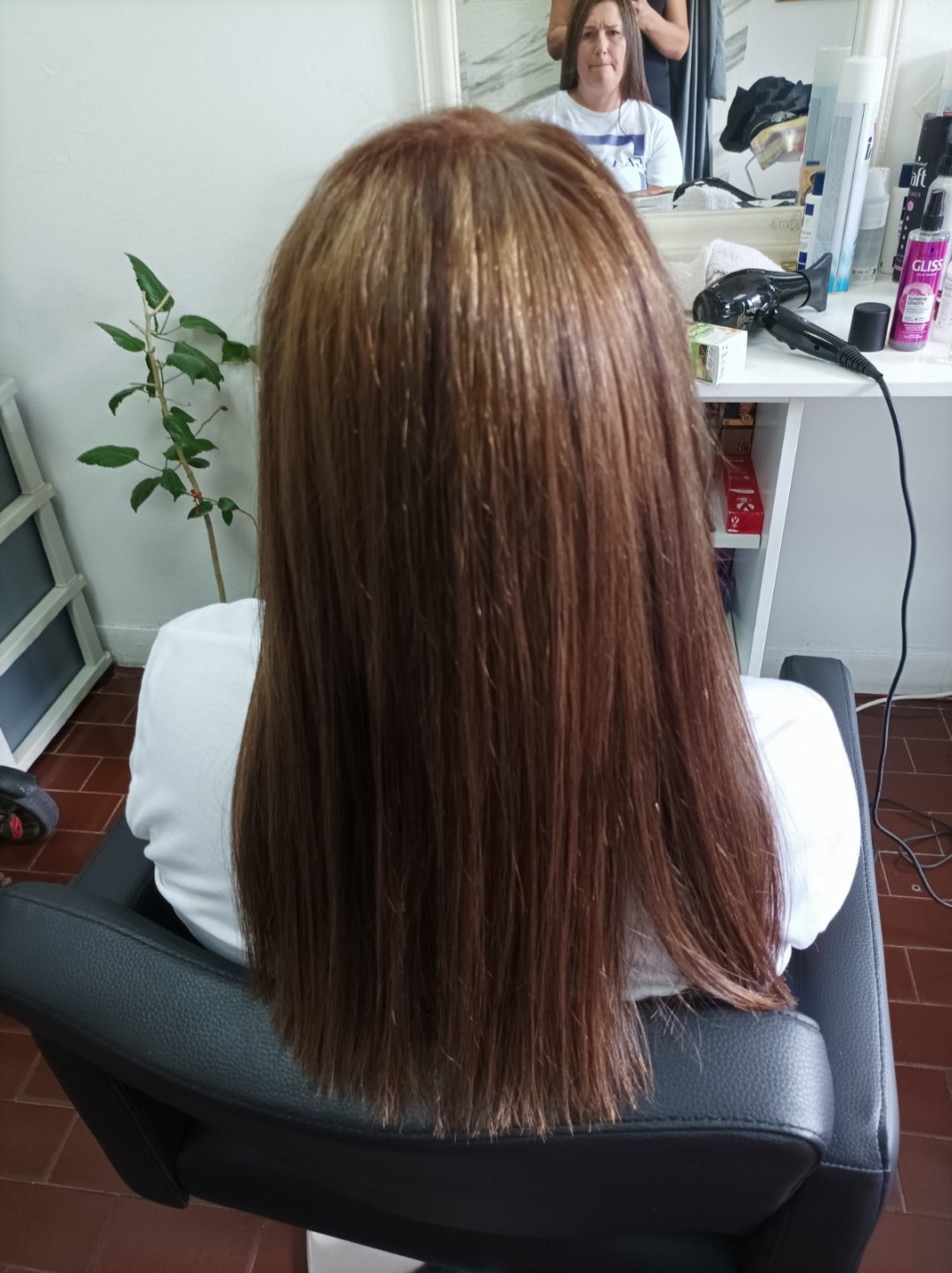 Shiny Look Gordina #nis Keratinski tretmani Keratinsko ispravljanje kose - tanka kosa srednje dužine