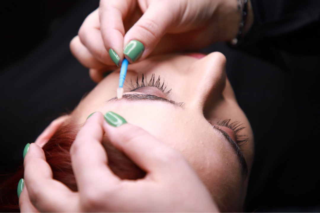 Brow lift - Beauty Studio Asja 2, Novi Sad Obrve Lice Obrve, Novi Sad, Rotkvarija, Podbara, Salajka