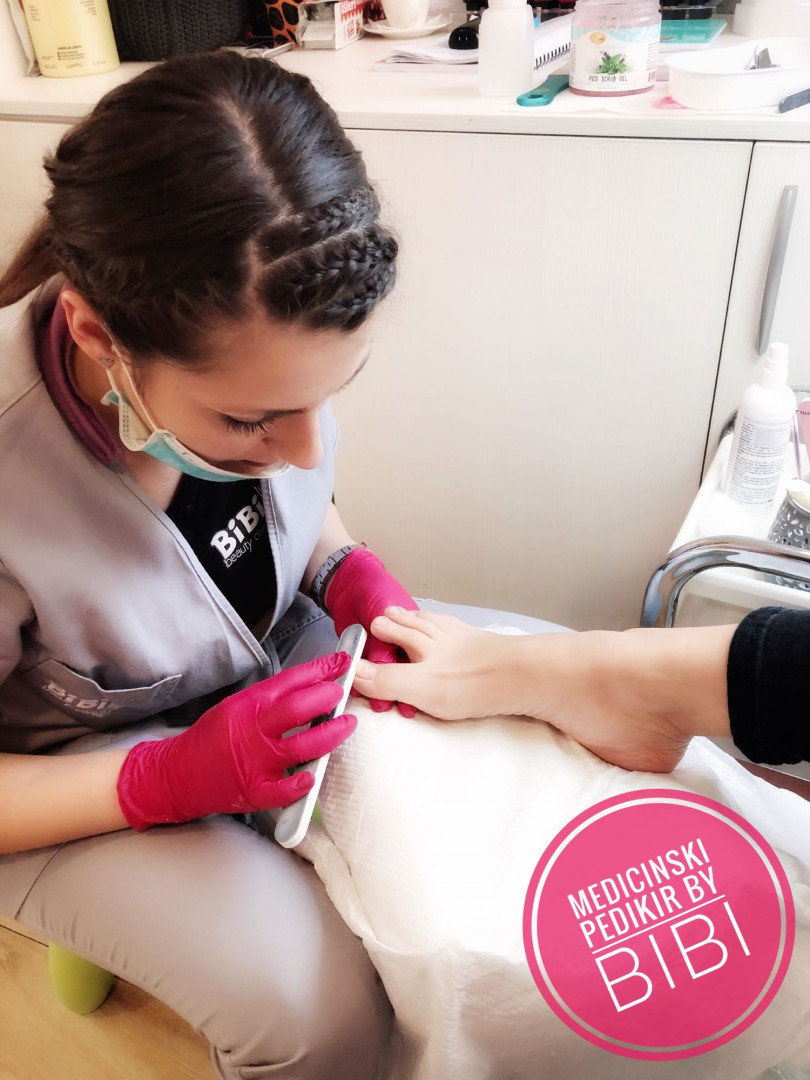 Bibi beauty centar #beograd Medicinski pedikir Medicinski pedikir + lakiranje noktiju