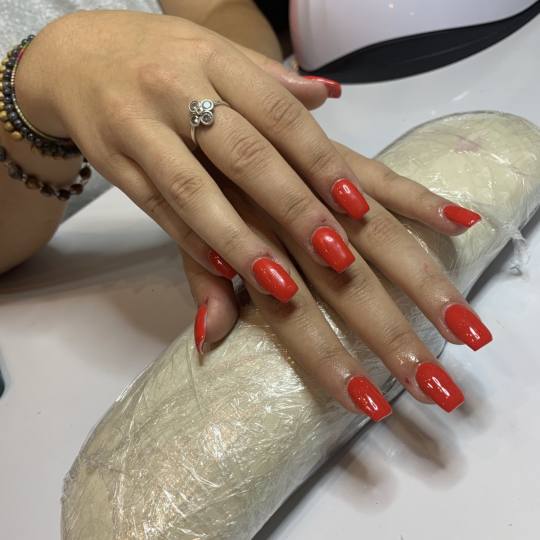 Beauty Queen Deluxe #beograd Izlivanje noktiju Izlivanje noktiju gelom + gel u boji