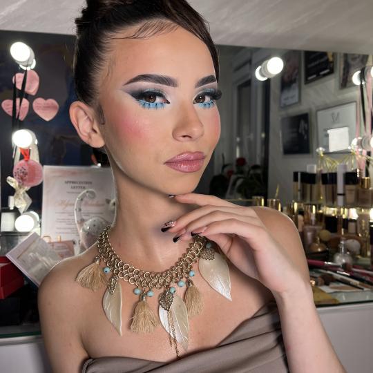 Golden beauty by Mimi #nis Make-up / šminkanje Profesionalno šminkanje + veštačke trepavice