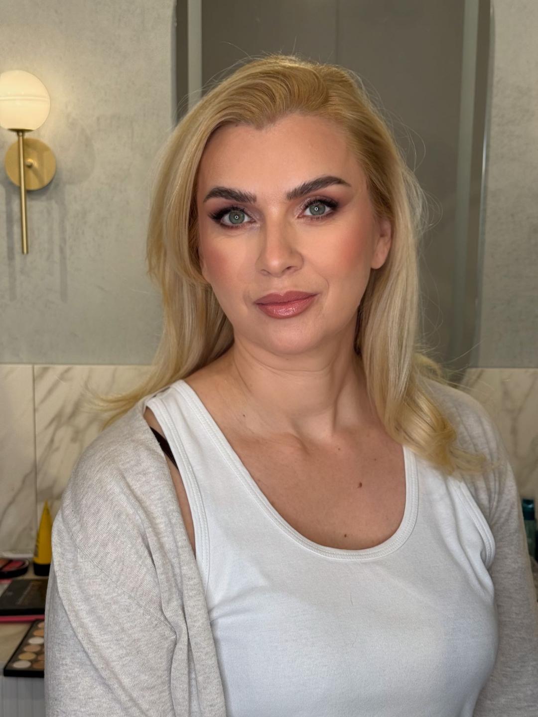 Ivana Vit #beograd Make-up / šminkanje Profesionalno šminkanje - glam šminka