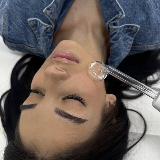 GM Beauty studio #beograd Tretman lica Biološki tretman lica Kada spomenemo reč biološki, znači 