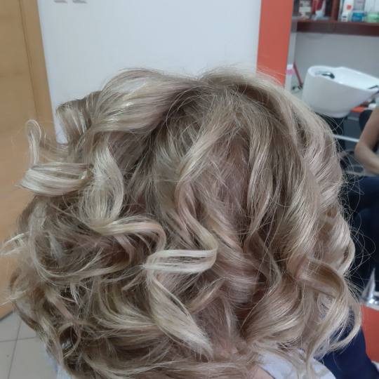 Chic & Shine #beograd Pramenovi Pramenovi na foliju - kosa srednje dužine