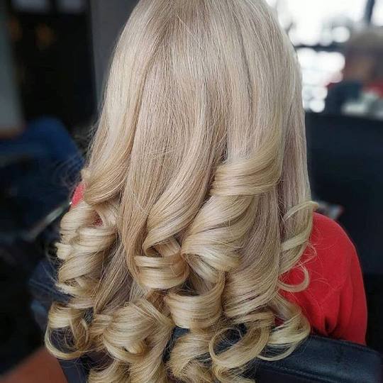 Sarah Jay Team #beograd Feniranje i stilizovanje Feniranje na ravno / lokne - duga kosa