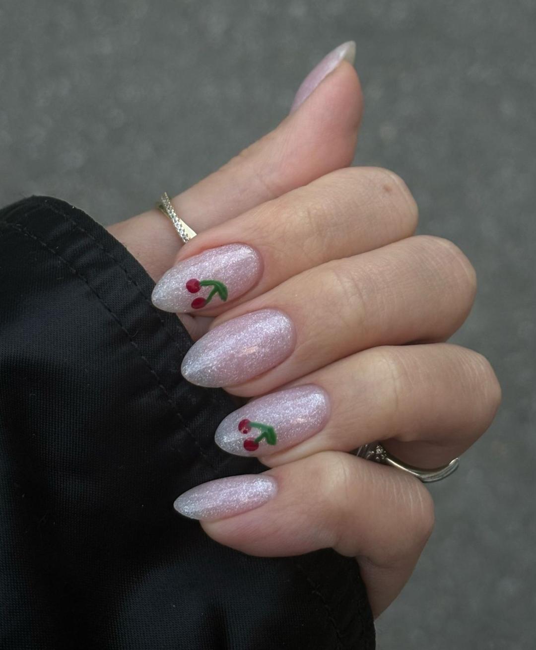 Sarita secret #beograd Manikir Manikir + gel lak korekcija