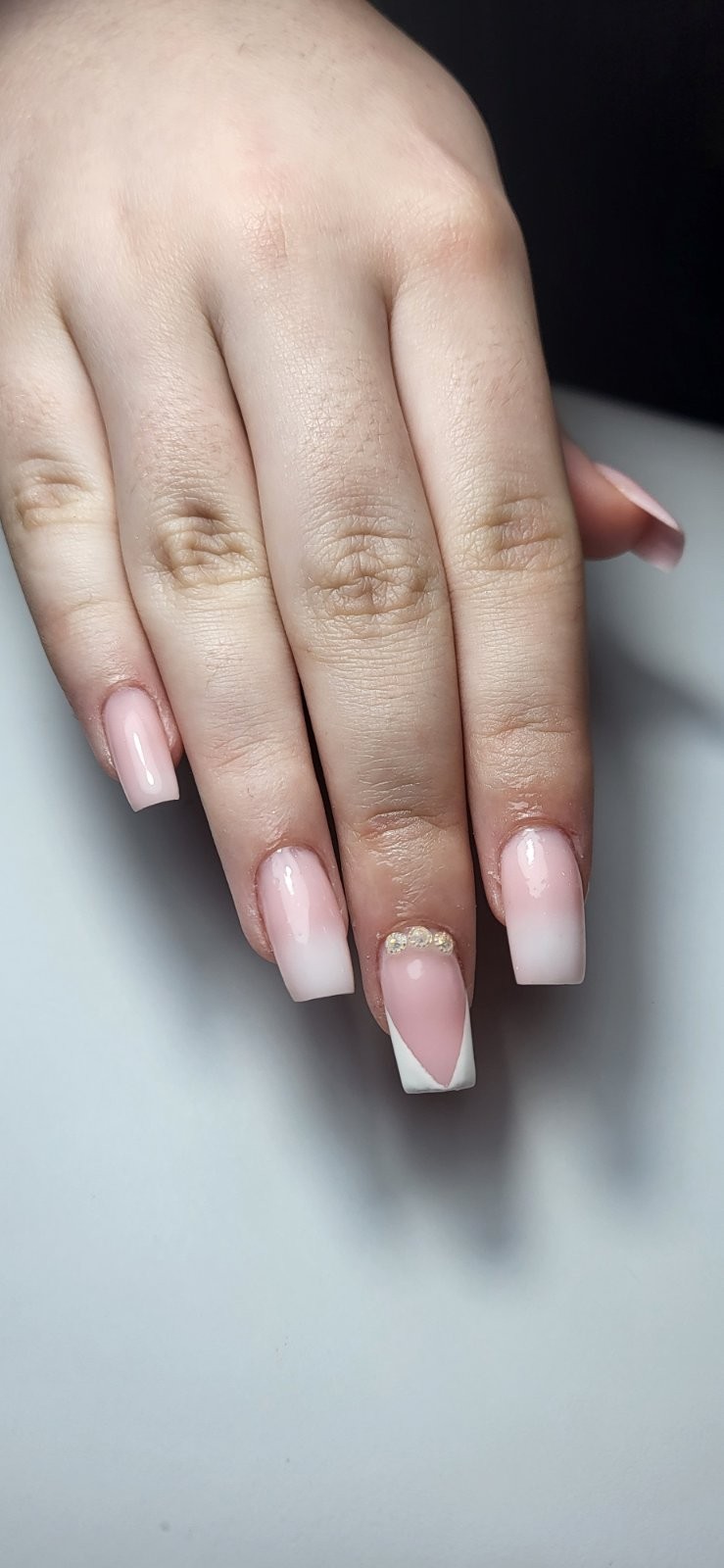Princess beauty #nis Izlivanje noktiju Izlivanje noktiju gelom - M dužina