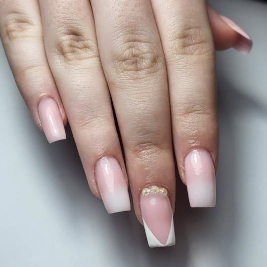 Princess beauty #nis Izlivanje noktiju Izlivanje noktiju gelom - M dužina