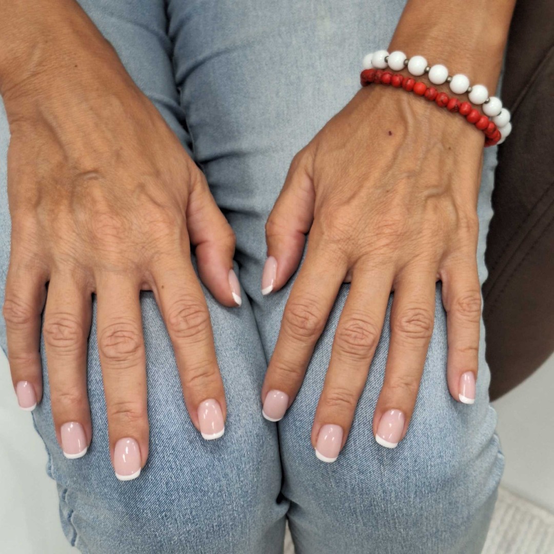Monstera beauty salon #beograd Manikir Manikir + gel lak + french