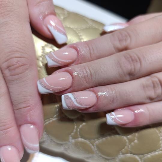 Nail Studio MPN #beograd Ojačavanje noktiju Ojačavanje prirodnih noktiju gelom Jednostavan dizajn