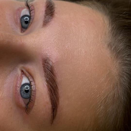 Aura Beauty #beograd Obrve Lash + brow lift