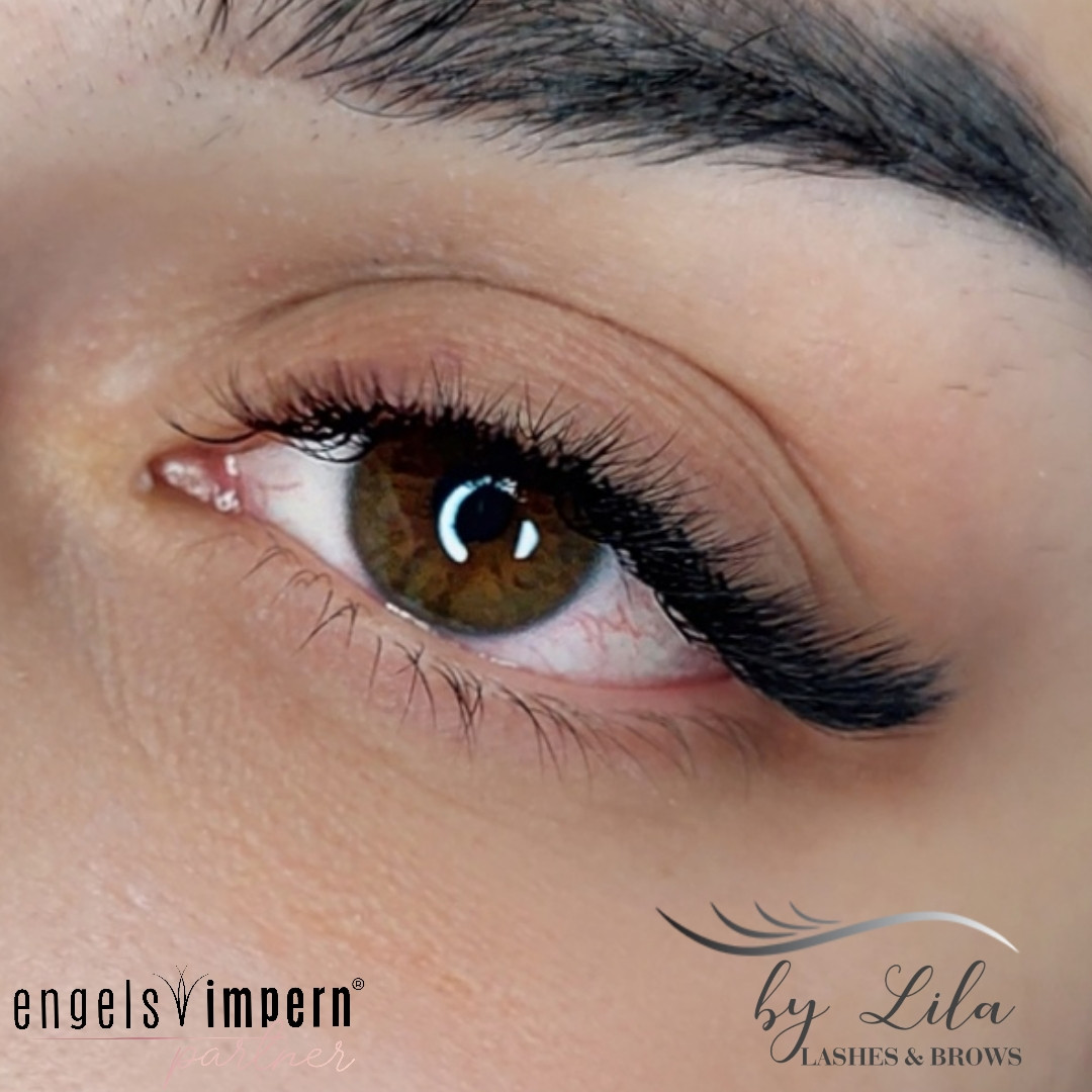 Studio Lila #beograd Nadogradnja trepavica Korekcija nadogradnje svilenih trepavica - volumen 4D / 6D - do 4 nedelje