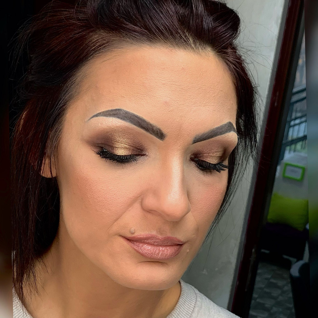 M Studio 0303 #novisad Make-up / šminkanje Profesionalno šminkanje + veštačke trepavice