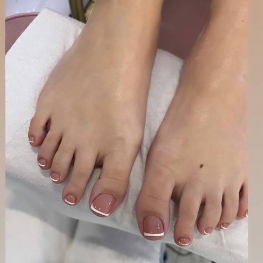 aBeauty Salon Lepote #beograd Estetski pedikir aBeauty PEDIKIR Želite li osvežiti svoj izgled i do