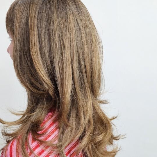 Amanović #beograd Žensko šišanje Žensko šišanje - sve dužine kose, feniranje uključeno Friz