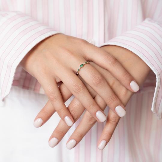 Baza Beauty Studio #beograd Ojačavanje noktiju Rubber baza / Gel lak - ruke