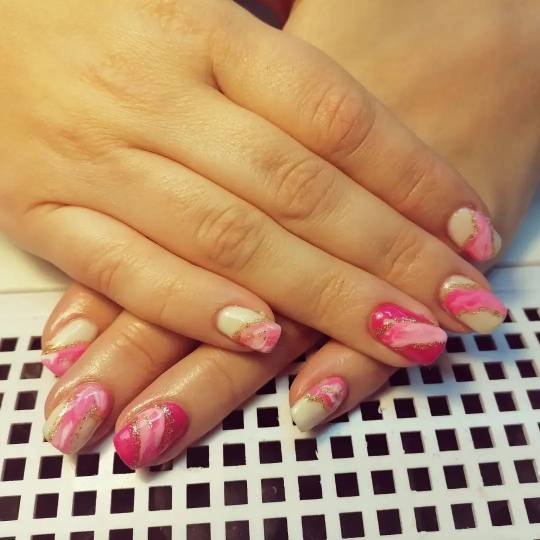 Taci nail art #beograd Ojačavanje noktiju Ojačavanje prirodnih noktiju gelom