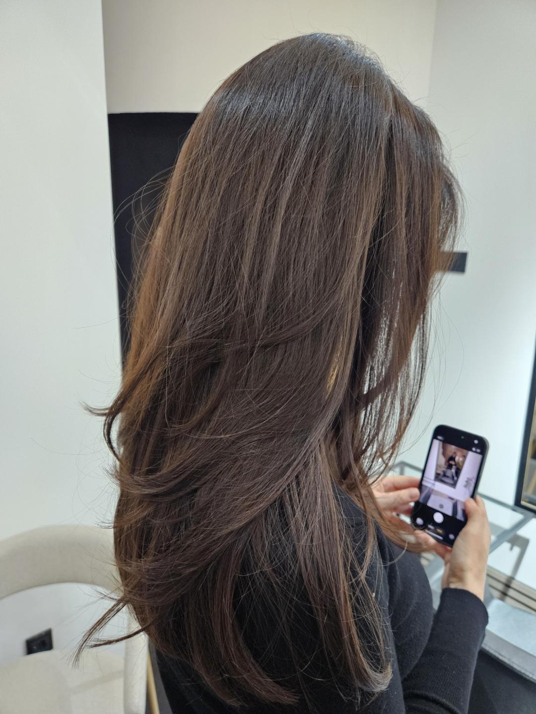 Žensko šišanje - sve dužine kose, feniranje uključeno - Amanović, Beograd Žensko šišanje Frizerski saloni Žensko šišanje, Beograd, Centar, Stari grad, Dorćol