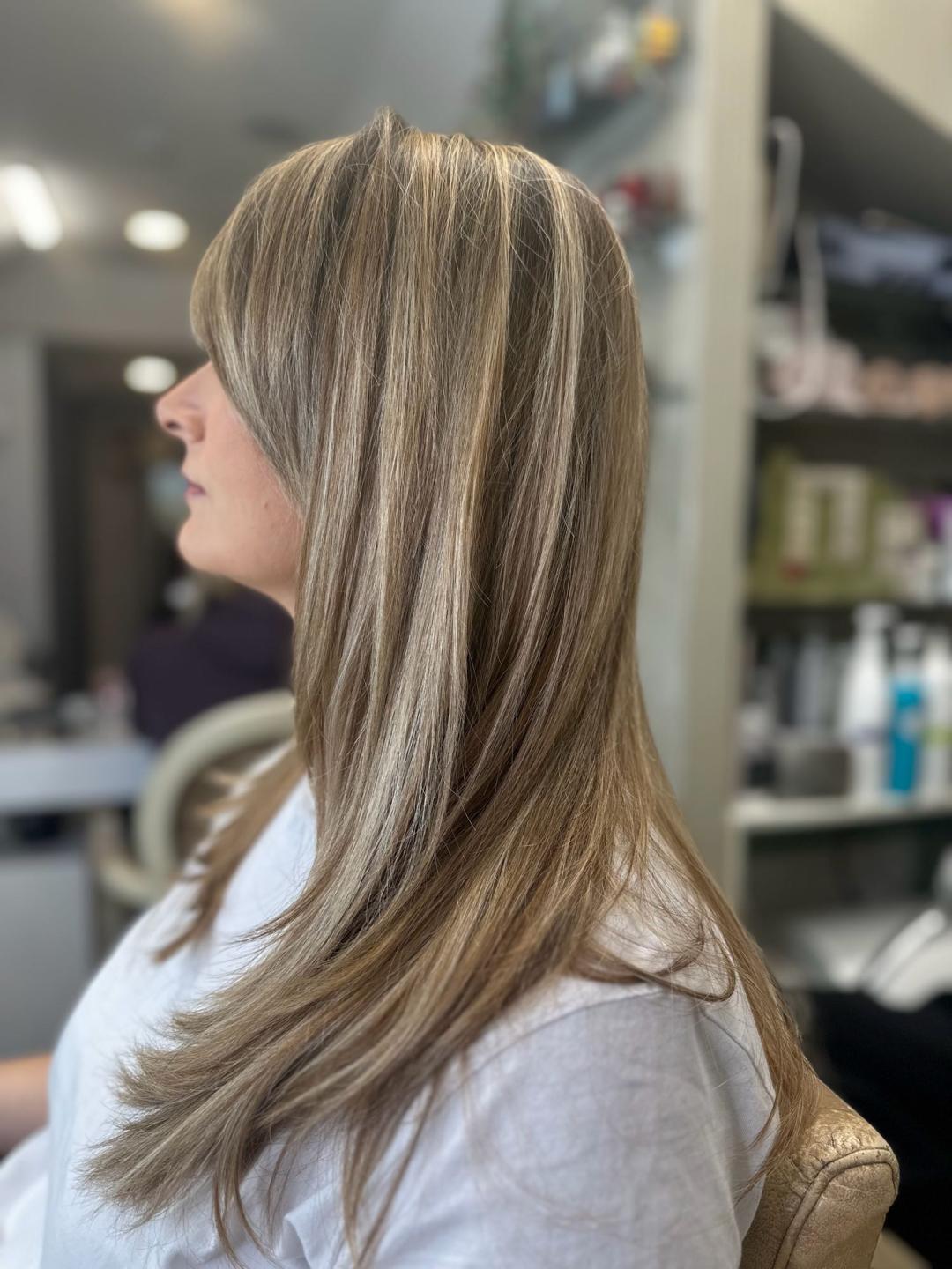 Pramenovi na foliju u 1 / 2 boje / blanšem + olaplex+ preliv - duga kosa - Bibi beauty centar, Beograd Pramenovi Frizerski saloni Pramenovi, Beograd, Banovo brdo