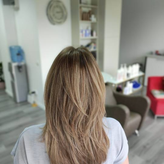 Radionica za šišanje po meri #beograd Pramenovi Pramenovi / Balayage/Babylight sa olaplex zastitom