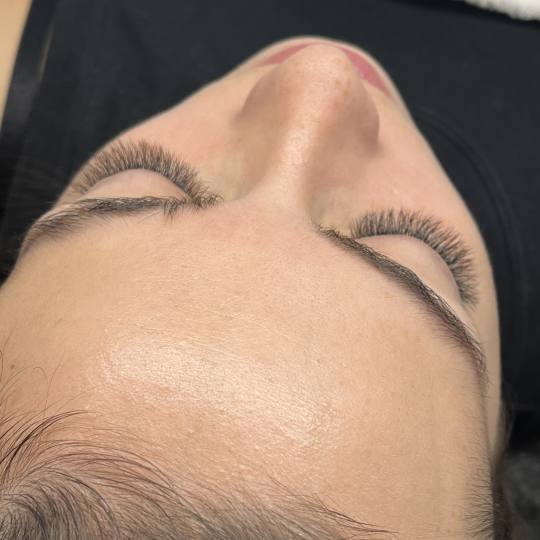 Beauty Studio Asja 2 #novisad Nadogradnja trepavica Nadogradnja trepavica - ruski volumen
