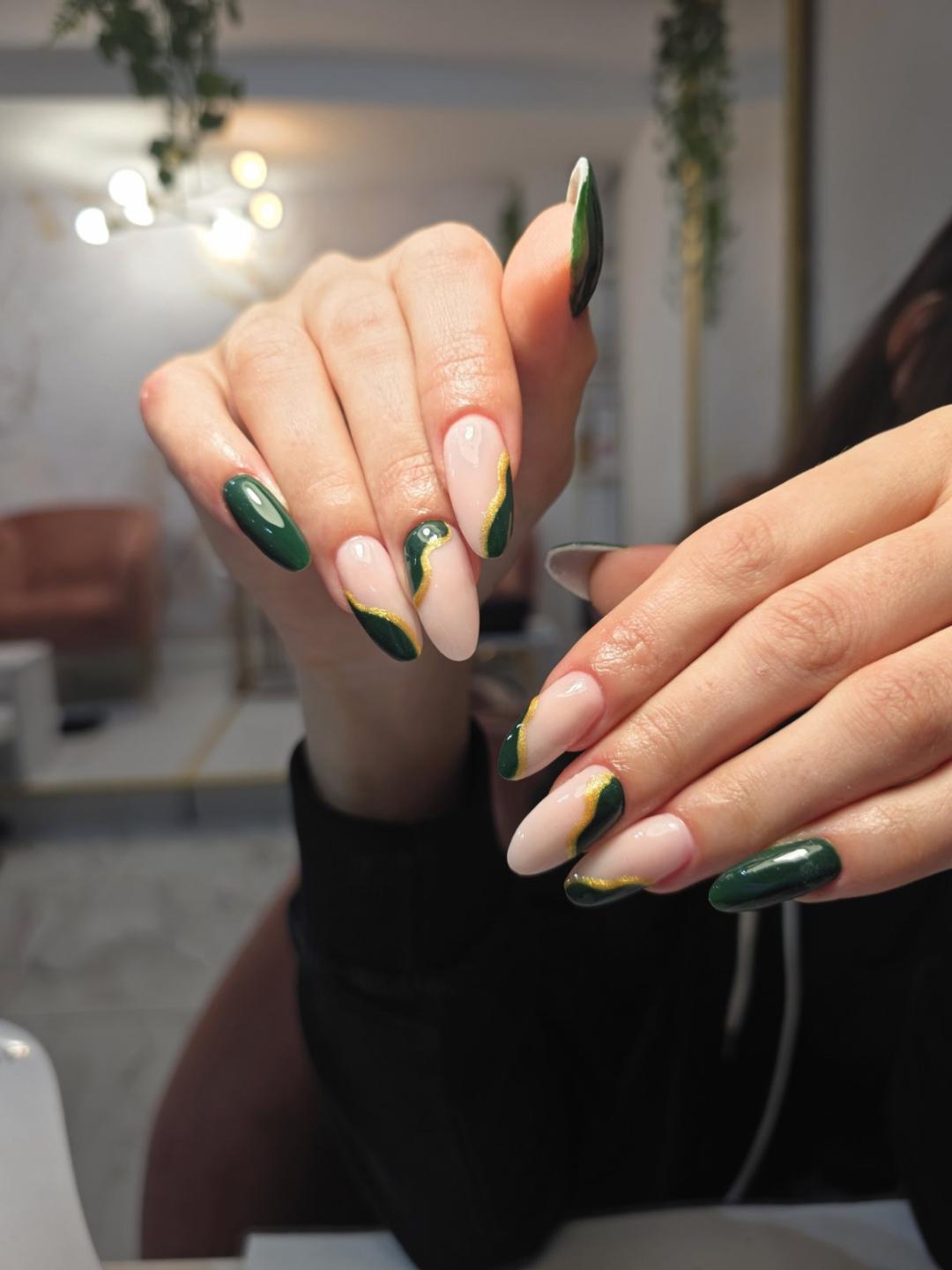 Izlivanje noktiju gelom - L dužina - Esthetique Privé, Beograd Izlivanje noktiju Nokti Izlivanje noktiju, Beograd, Centar, Stari grad, Dorćol