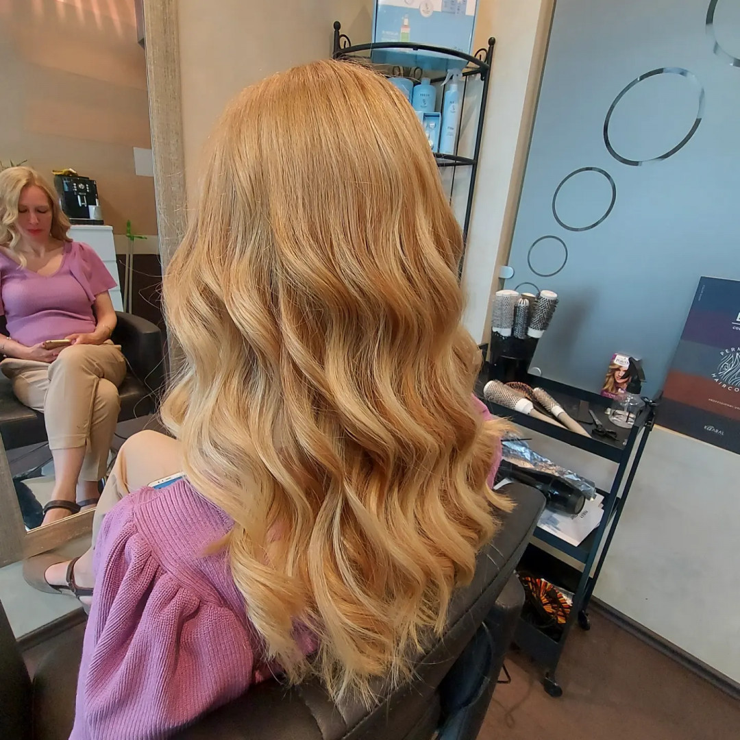 Beautystudio Dasha #beograd Feniranje i stilizovanje Feniranje na talase - kosa srednje dužine
